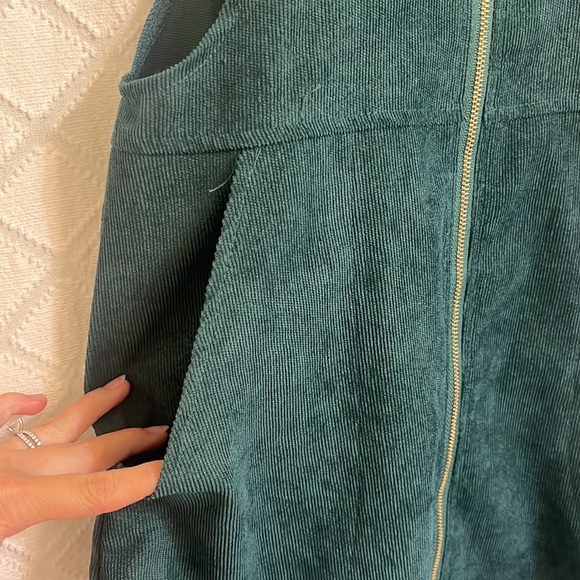 Overall dress - Picture 3 of 3